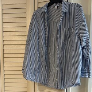 Old Navy Blue Striped Women’s Button-Up Shirt